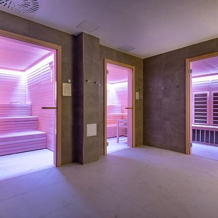 Hotel In Excelsis Novalja Bagian luar foto