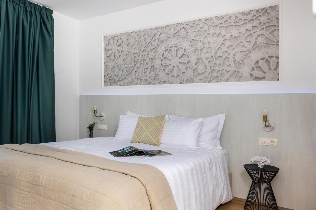 Hotel In Excelsis Novalja Bagian luar foto